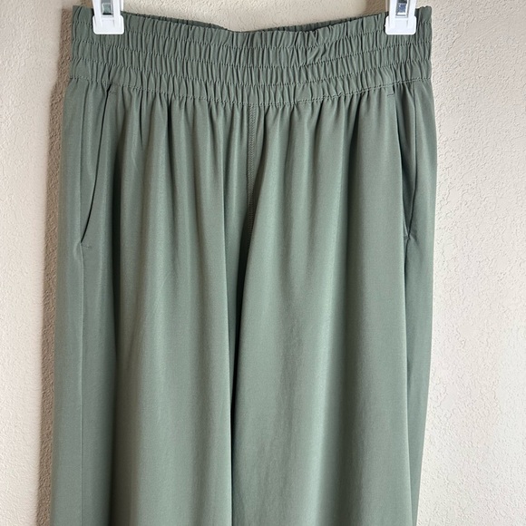 Vuori Villa Wideleg Lightweight Pants VW4047 Pistachio size Small - Picture 7 of 7